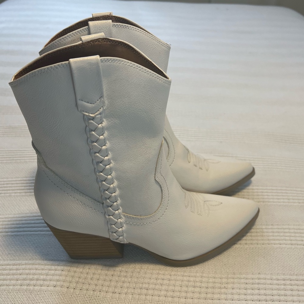 Dolce Vita White Cowboy Boots - Size 7.5